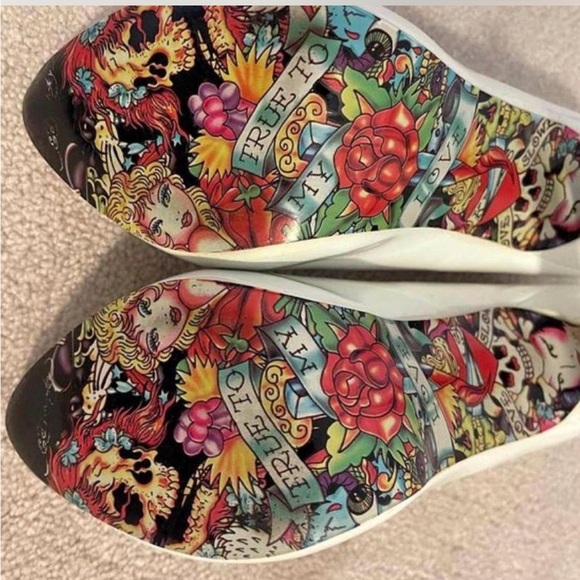 Ed Hardy Heels - Picture 2 of 3